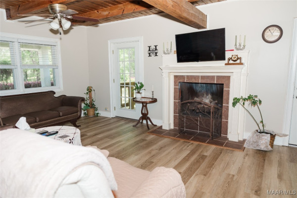 2755 Cherokee Trail