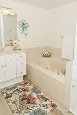 2755 Cherokee Trail