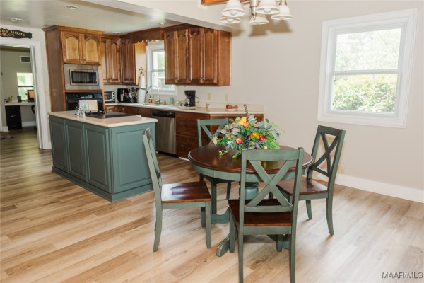 2755 Cherokee Trail