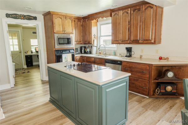 2755 Cherokee Trail