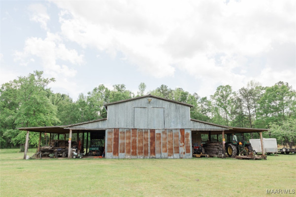 2755 Cherokee Trail