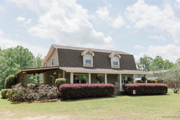 2755 Cherokee Trail