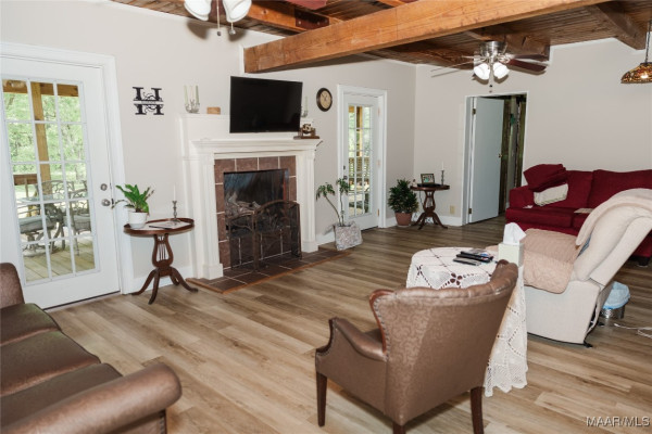 2755 Cherokee Trail
