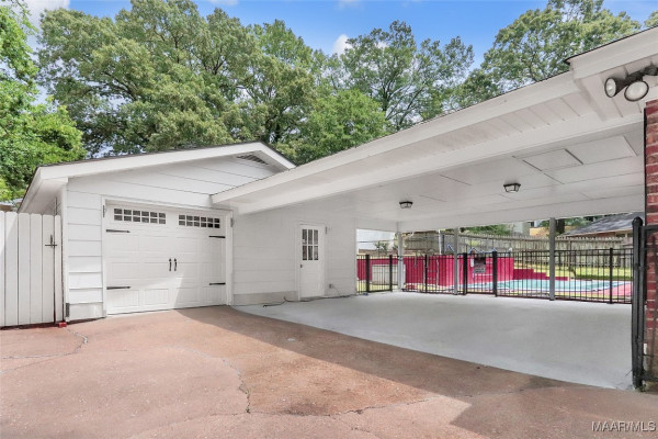 1332 PINE RIDGE Road