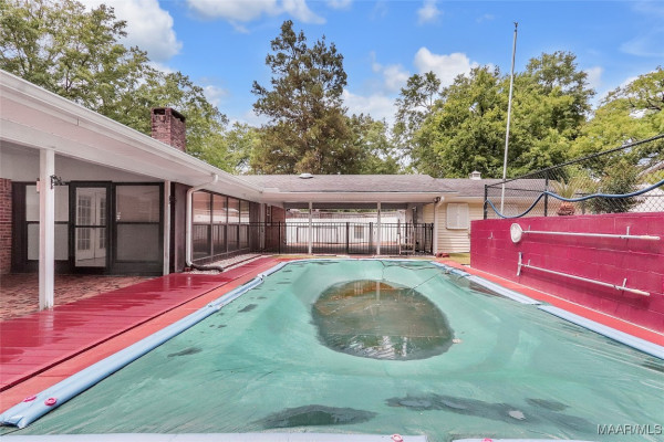 1332 PINE RIDGE Road