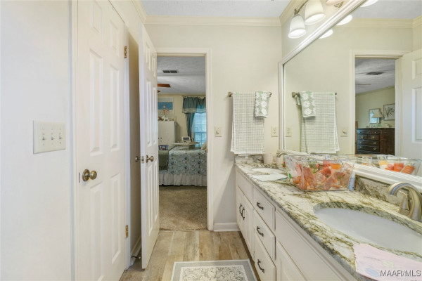 380 HILLABEE Drive
