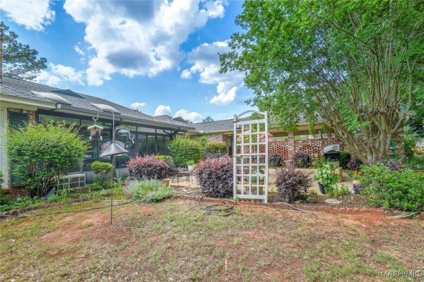 380 HILLABEE Drive