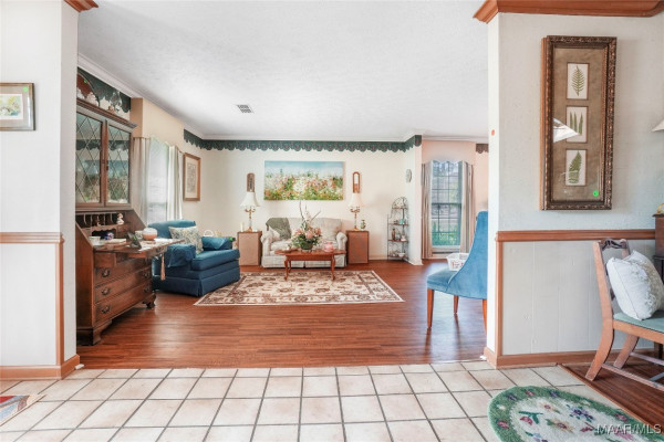 380 HILLABEE Drive