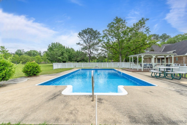 422 Foxhall Road