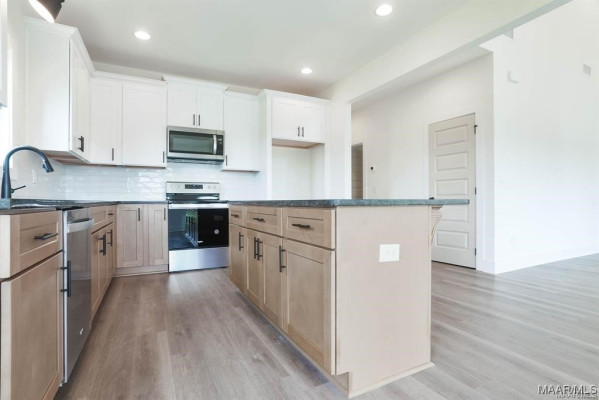 68 Ivy Avenue