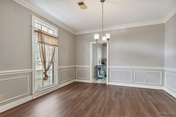 1536 Laurelwood Lane