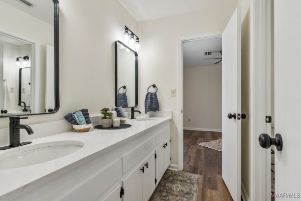 3563 Edgefield Road