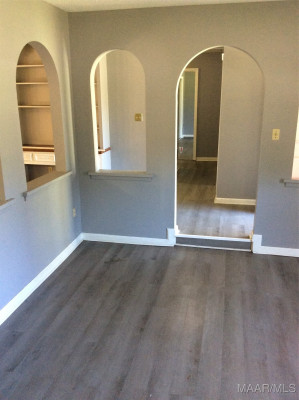 869 Queensbury Drive