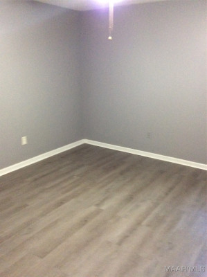 869 Queensbury Drive