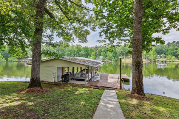 85 GREYSTONE Point