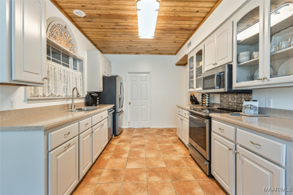 85 GREYSTONE Point