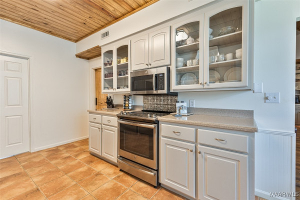 85 GREYSTONE Point