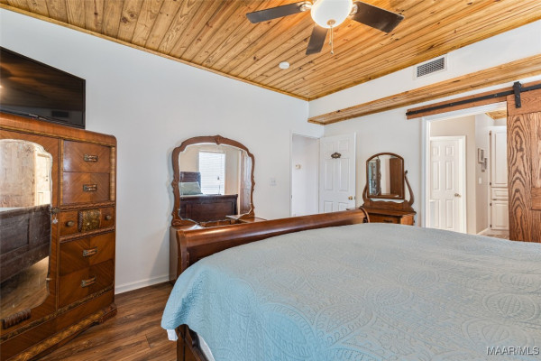 85 GREYSTONE Point