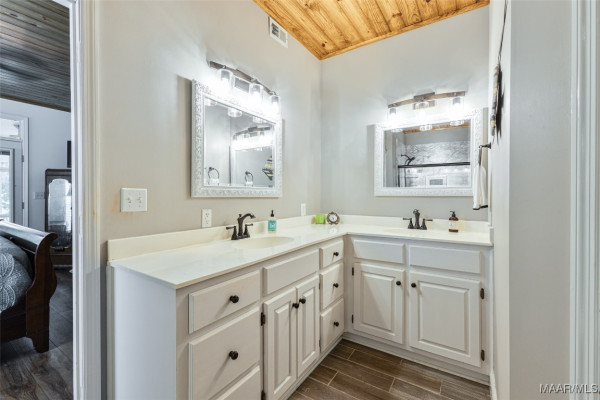 85 GREYSTONE Point
