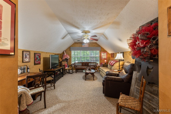 85 GREYSTONE Point