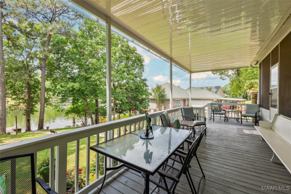 85 GREYSTONE Point