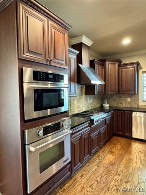 155 Edge Wood Court