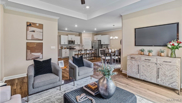 6527 Firefly Lane