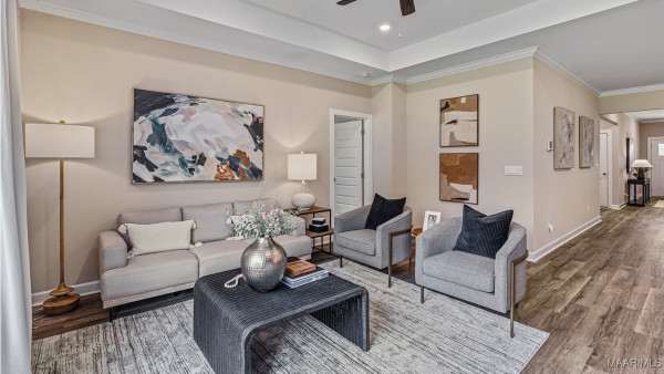 6527 Firefly Lane