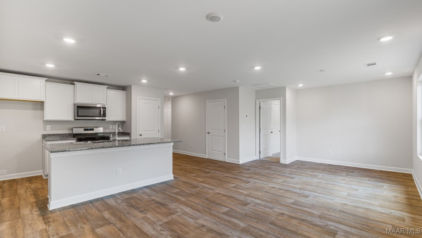 1021 Kelly Way