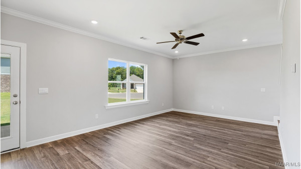 6000 Cunningham Trail