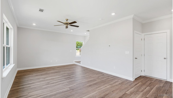 6000 Cunningham Trail