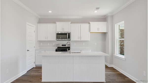 6000 Cunningham Trail