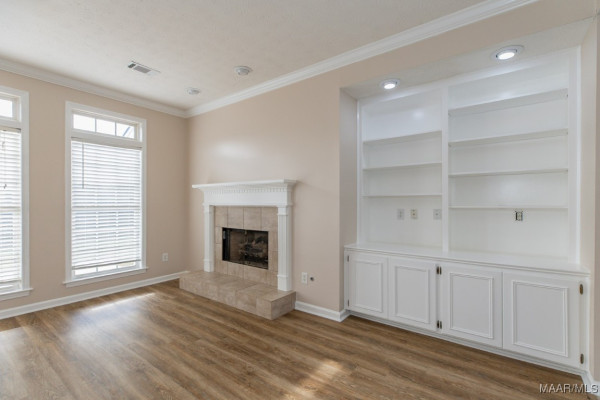 313 Longwood Trail