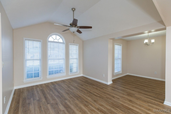 313 Longwood Trail