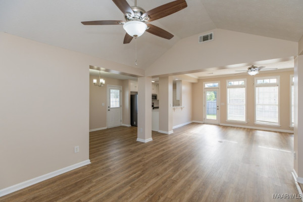 313 Longwood Trail
