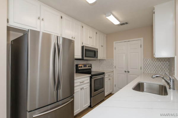 313 Longwood Trail