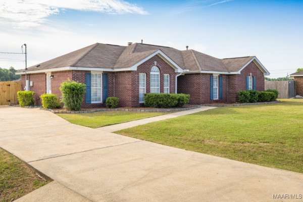 313 Longwood Trail