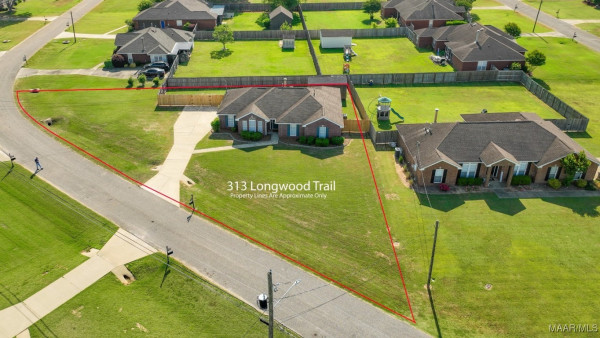 313 Longwood Trail