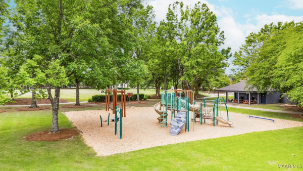 8401 Young Crossing