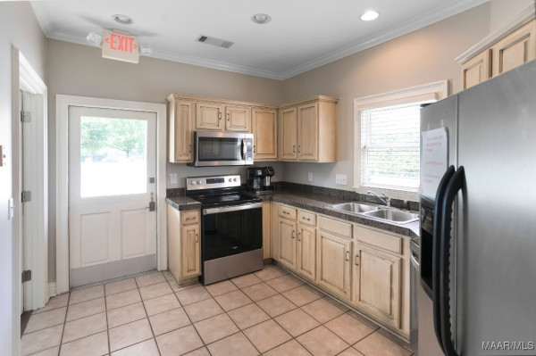 8401 Young Crossing