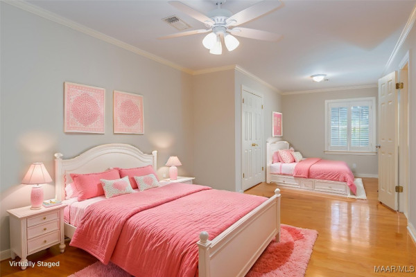 8180 LONGNEEDLE Place