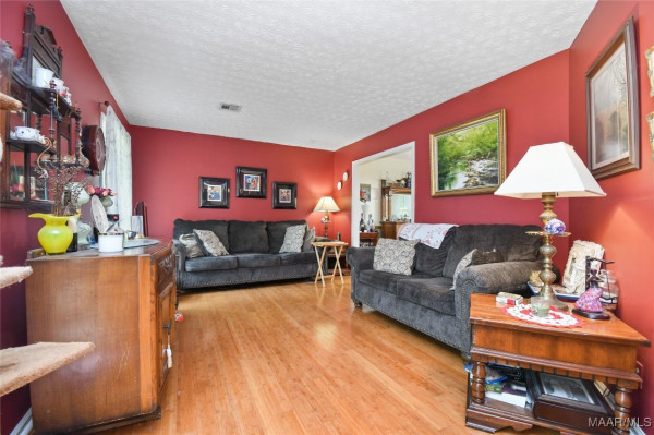 1339 Pine Ridge Road