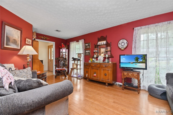1339 Pine Ridge Road