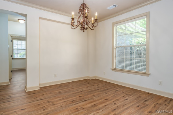 9055 Crescent Lodge Drive