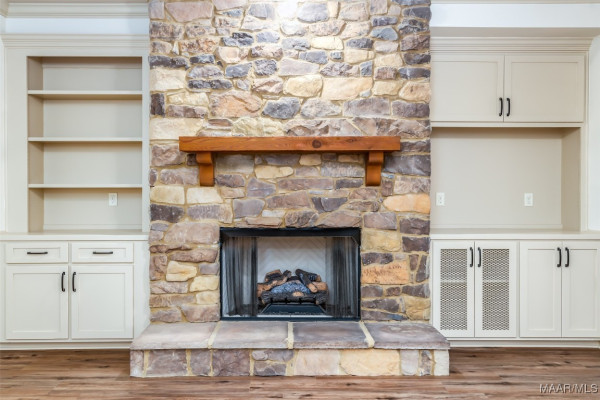 9055 Crescent Lodge Drive