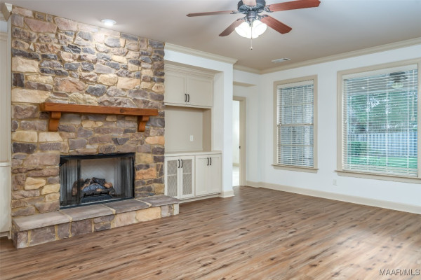 9055 Crescent Lodge Drive