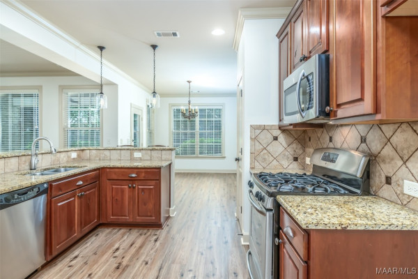 9055 Crescent Lodge Drive