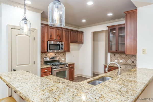 9055 Crescent Lodge Drive