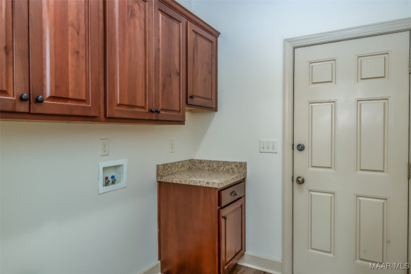 9055 Crescent Lodge Drive