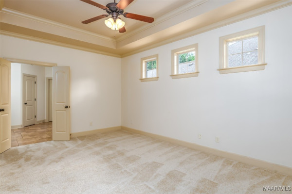 9055 Crescent Lodge Drive